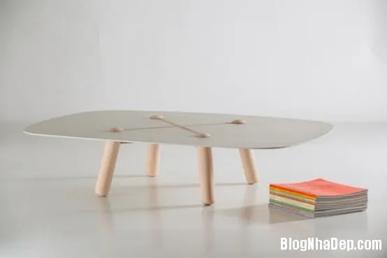 Chiếc bàn Button độc đáo từ gỗ và kim loại