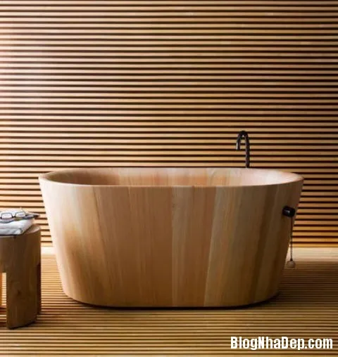Phòng tắm bình yên mộc mạc với gỗ