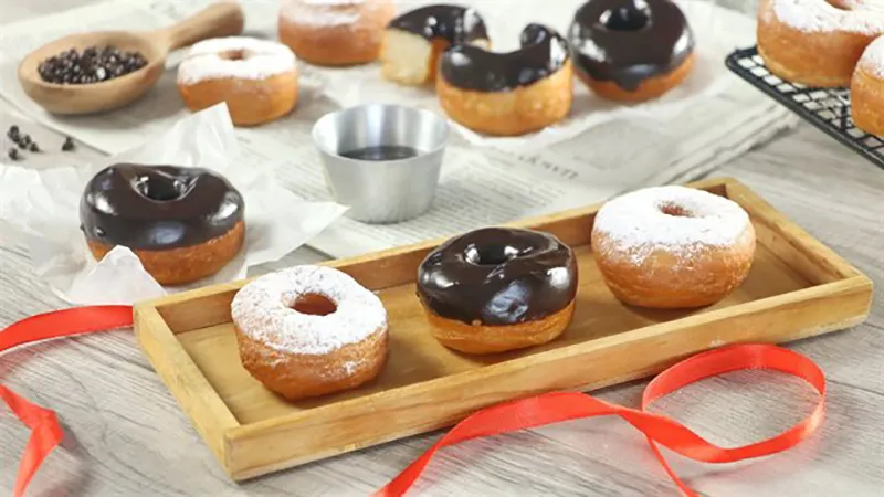 2 Cách làm bánh donut nướng và chiên ngon, đơn giản tại nhà