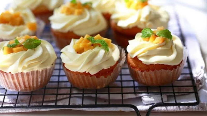 Cách làm bánh cupcake thơm ngon với những dụng cụ sẵn có trong bếp