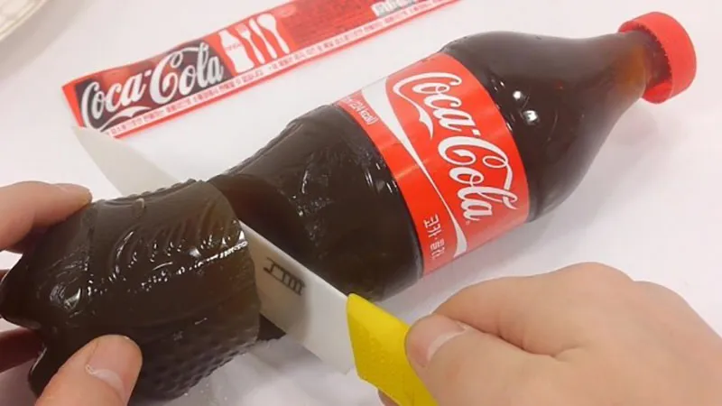 Cách làm rau câu hình chai Coca Cola đẹp mắt